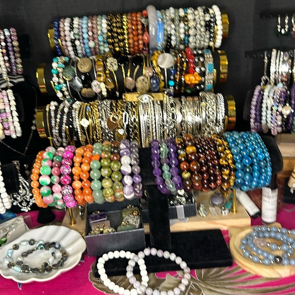 8mm Faceted Emerald Bracelet Made In Maui - Picture 7 of 7